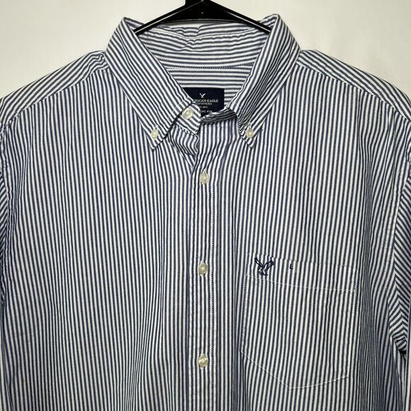 American Eagle Classic Fit Button Down Shirt Mens Size Large Blue Striped NWOT - Picture 2 of 12